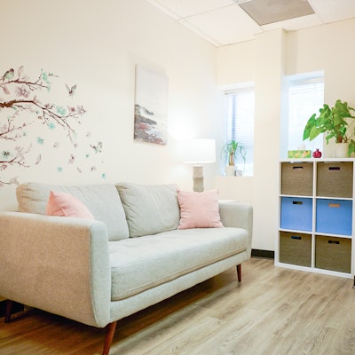 Private therapy room at Aspire Counseling Group in Arcadia, California, with comfortable seating for counseling sessions.
